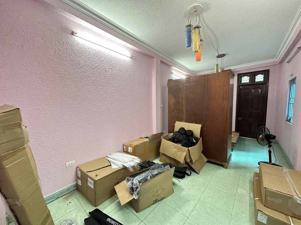 Bán nhà Lê Trọng Tấn - diện tích 39m2 3 tầng - Lô góc, mặt ngõ thông ô tô - giá 10,8 tỷ