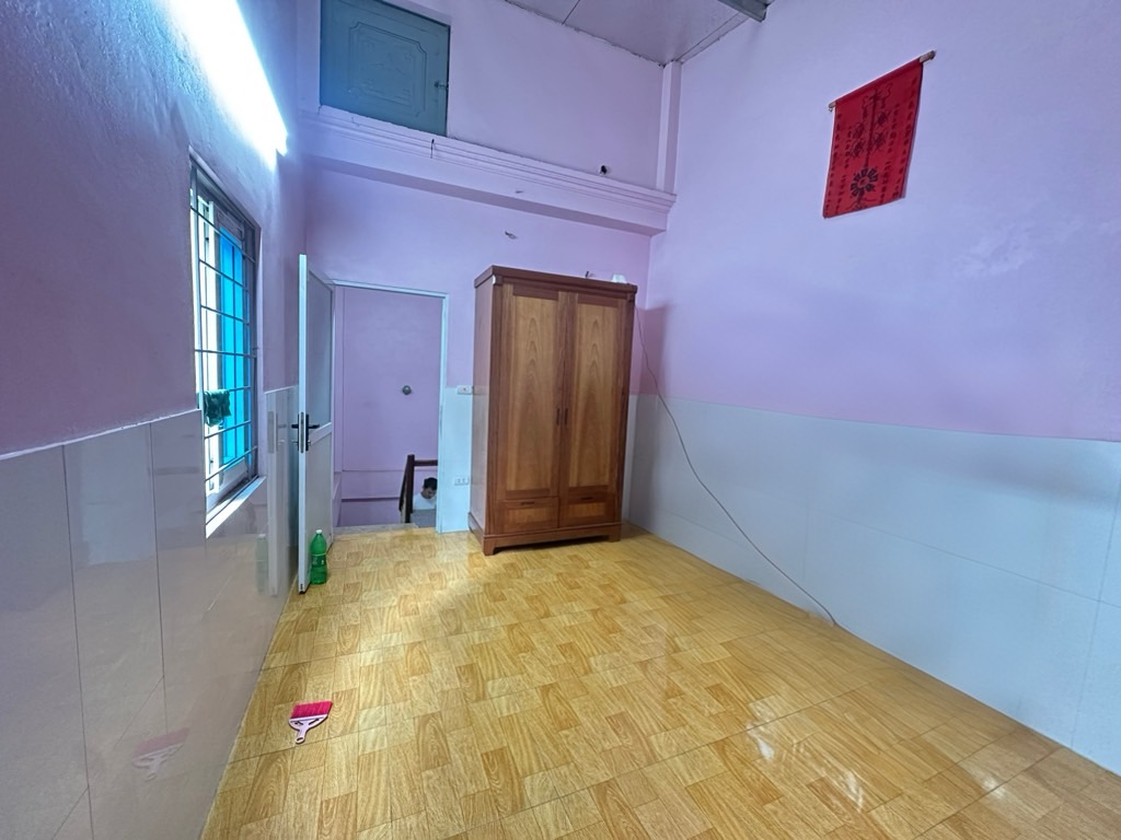 Bán nhà Lê Trọng Tấn - diện tích 39m2 3 tầng - Lô góc, mặt ngõ thông ô tô - giá 10,8 tỷ
