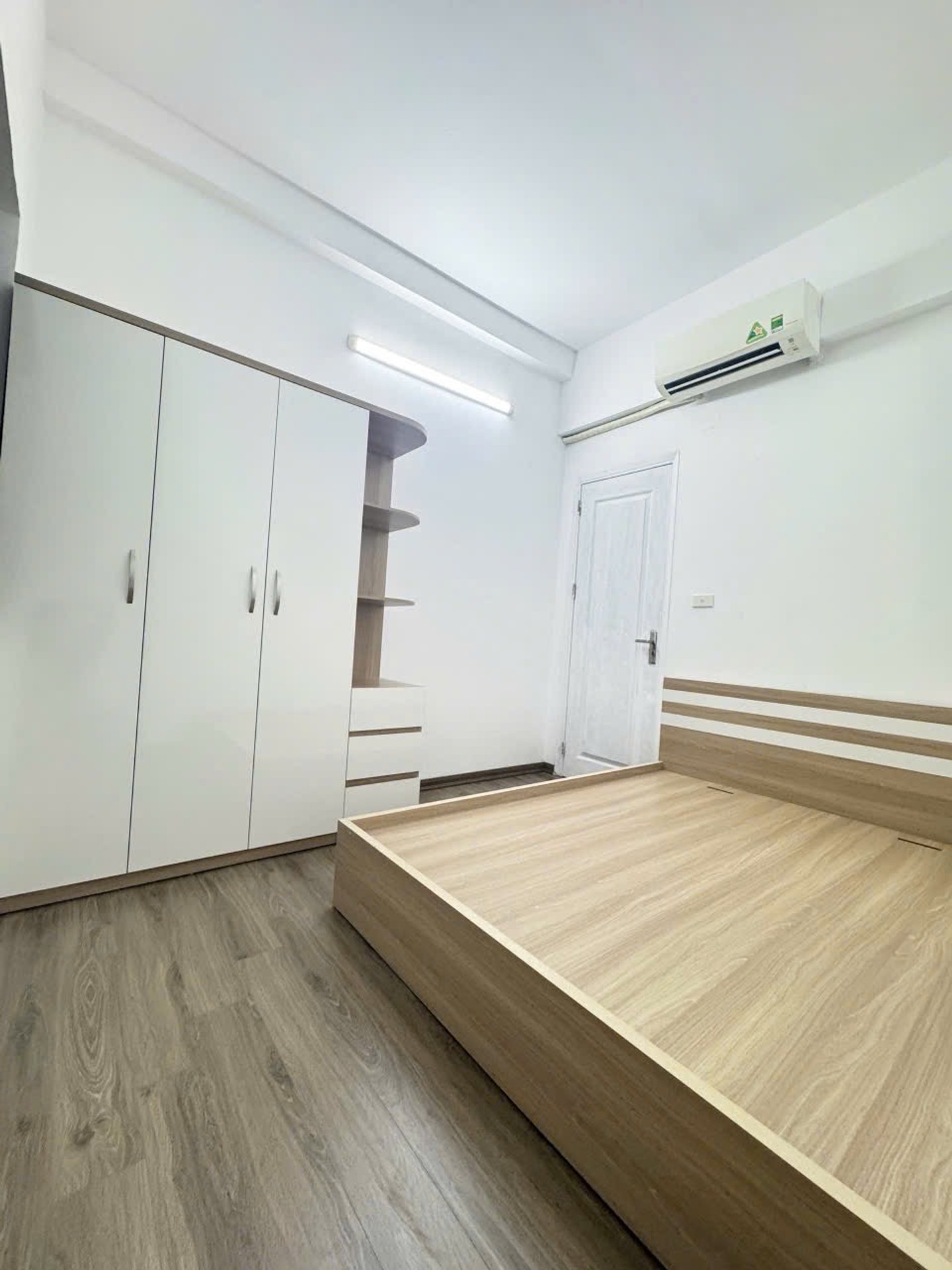 Bán nhà Nguyễn Xiển - diện tích 53m2 1 tầng - Nhà đẹp hiếm có - giá 3,8 tỷ
