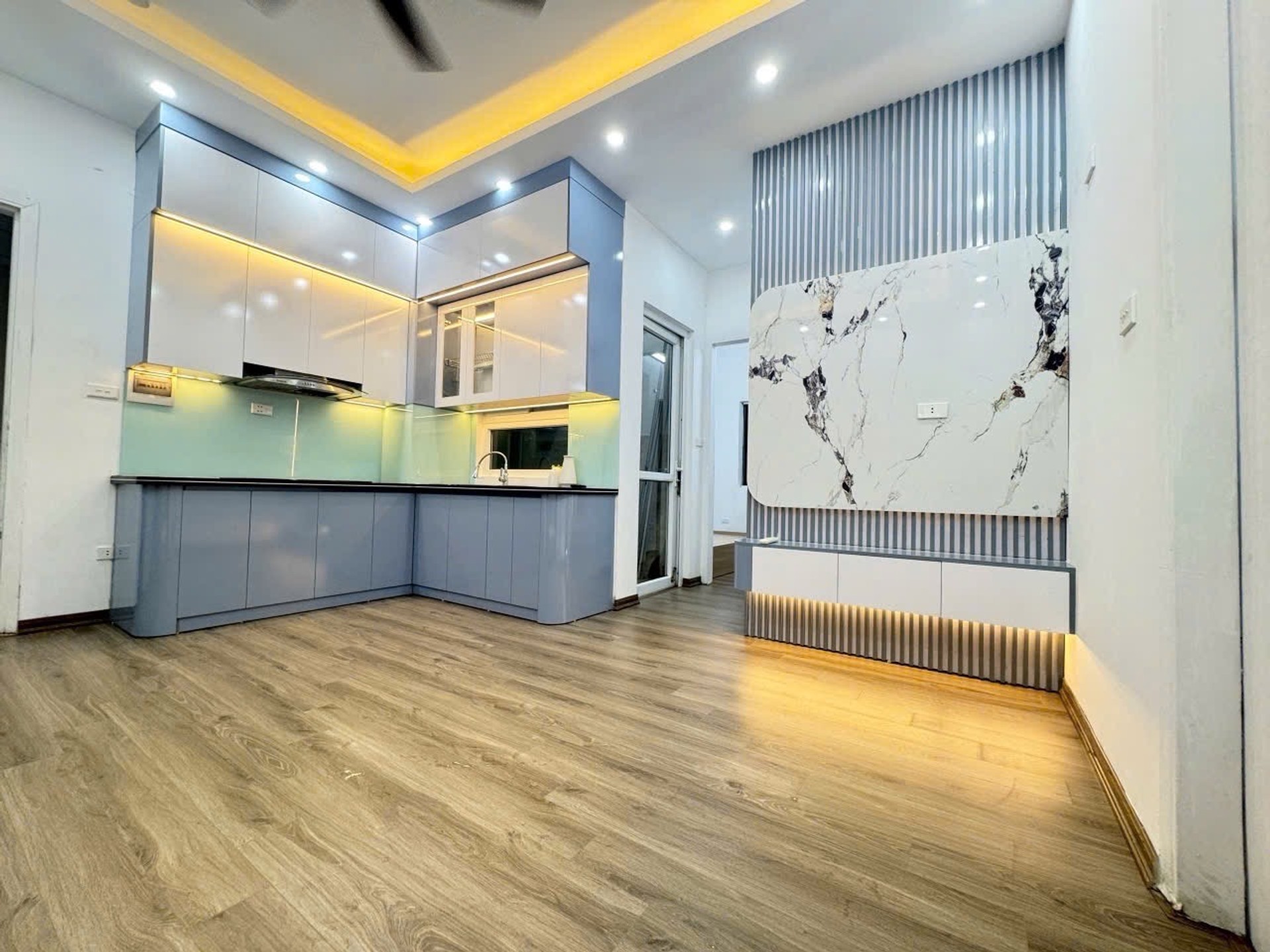 Bán nhà Nguyễn Xiển - diện tích 53m2 1 tầng - Nhà đẹp hiếm có - giá 3,8 tỷ