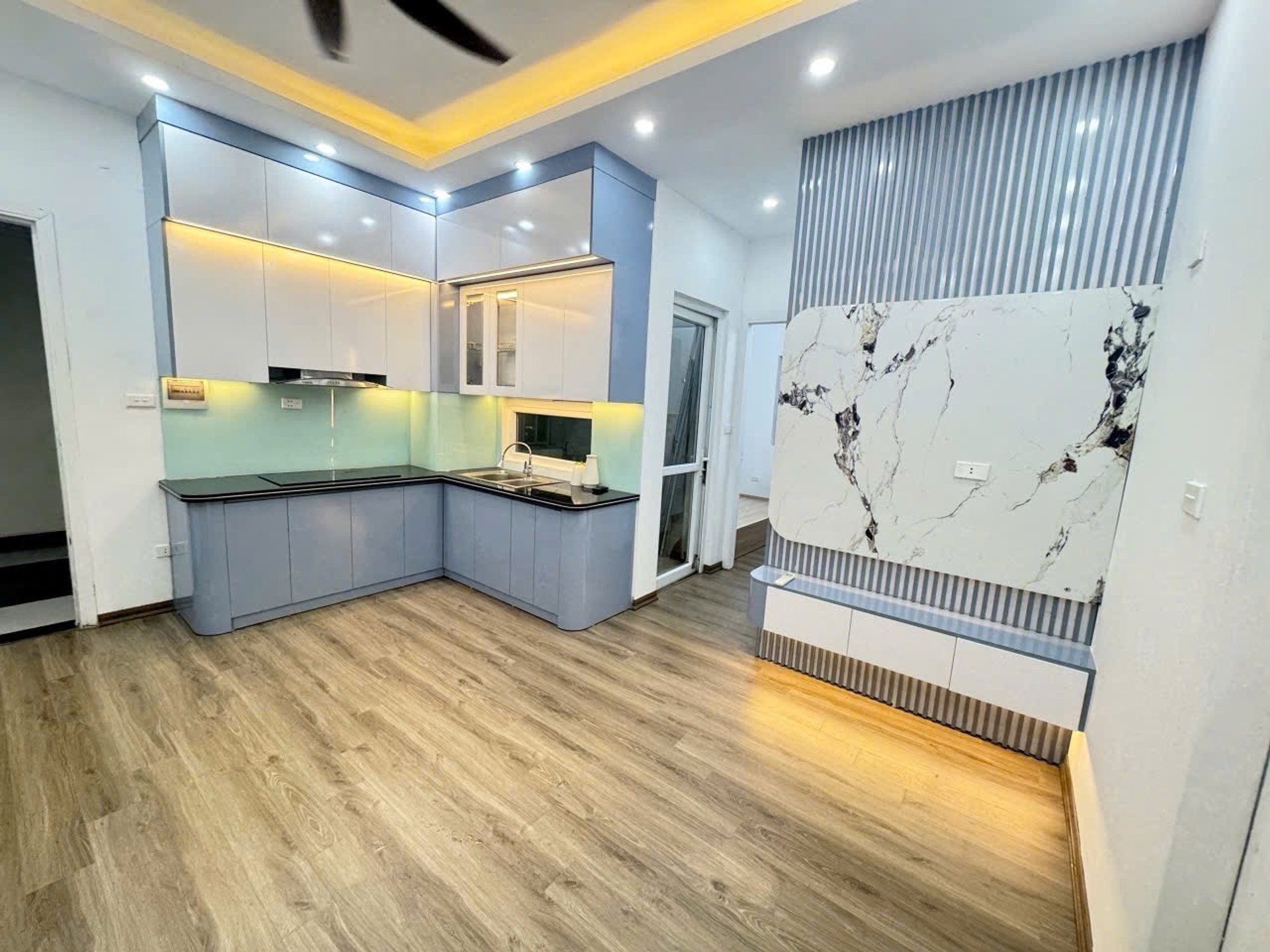 Bán nhà Nguyễn Xiển - diện tích 53m2 1 tầng - Nhà đẹp hiếm có - giá 3,8 tỷ