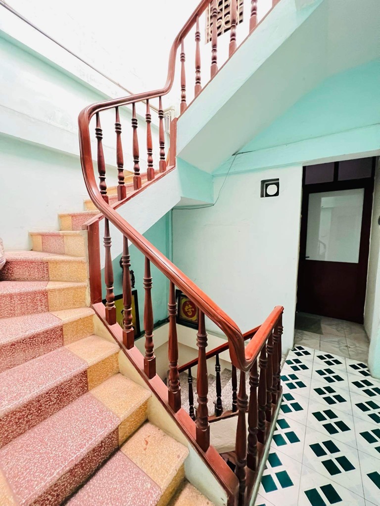 Bán nhà Giáp Bát - diện tích 55m2 4 tầng - MẶT THOÁNG - giá 20 tỷ