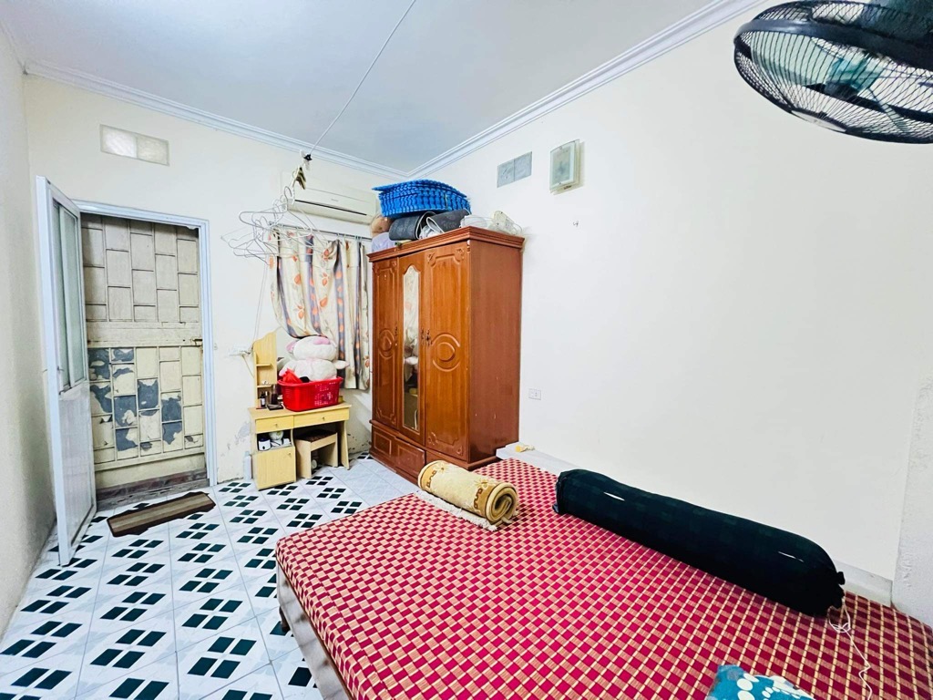 Bán nhà Giáp Bát - diện tích 55m2 4 tầng - MẶT THOÁNG - giá 20 tỷ