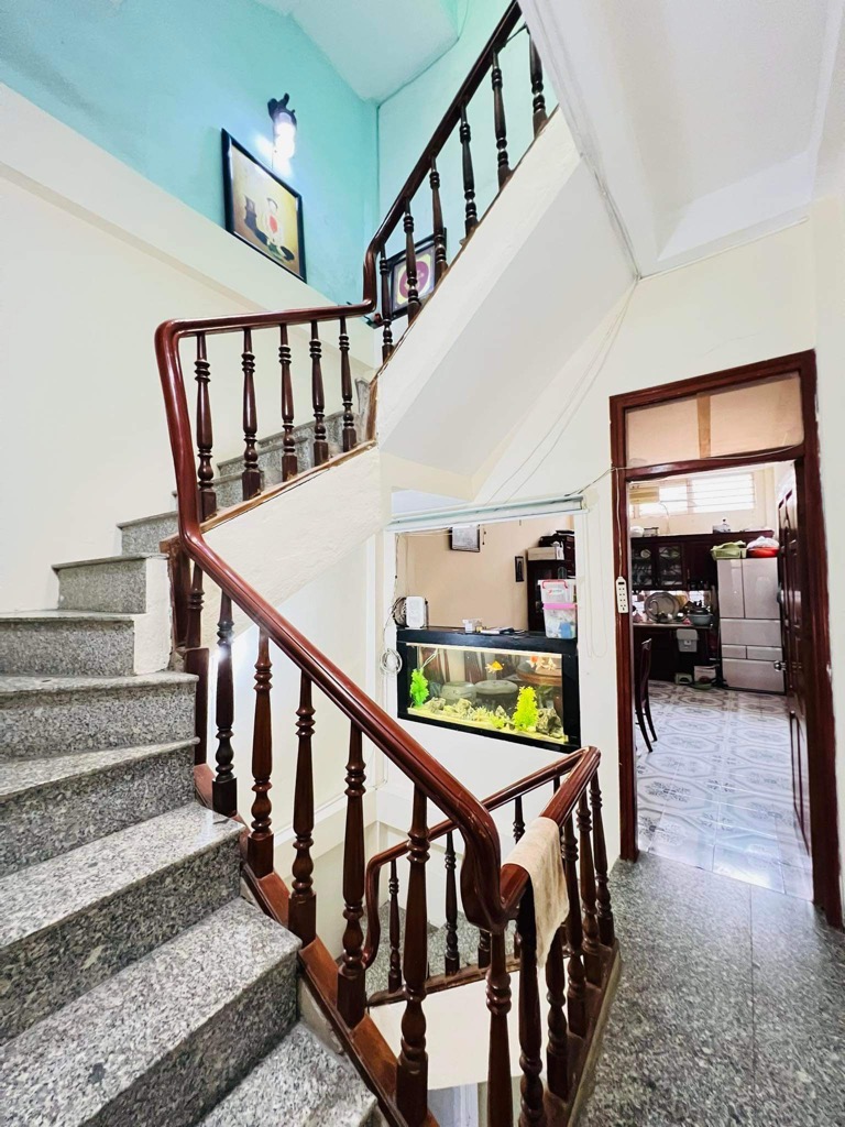 Bán nhà Giáp Bát - diện tích 55m2 4 tầng - MẶT THOÁNG - giá 20 tỷ