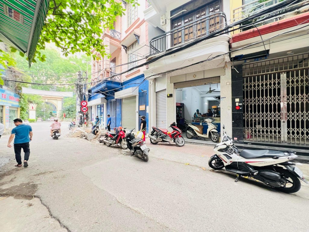 Bán nhà Giáp Bát - diện tích 55m2 4 tầng - MẶT THOÁNG - giá 20 tỷ