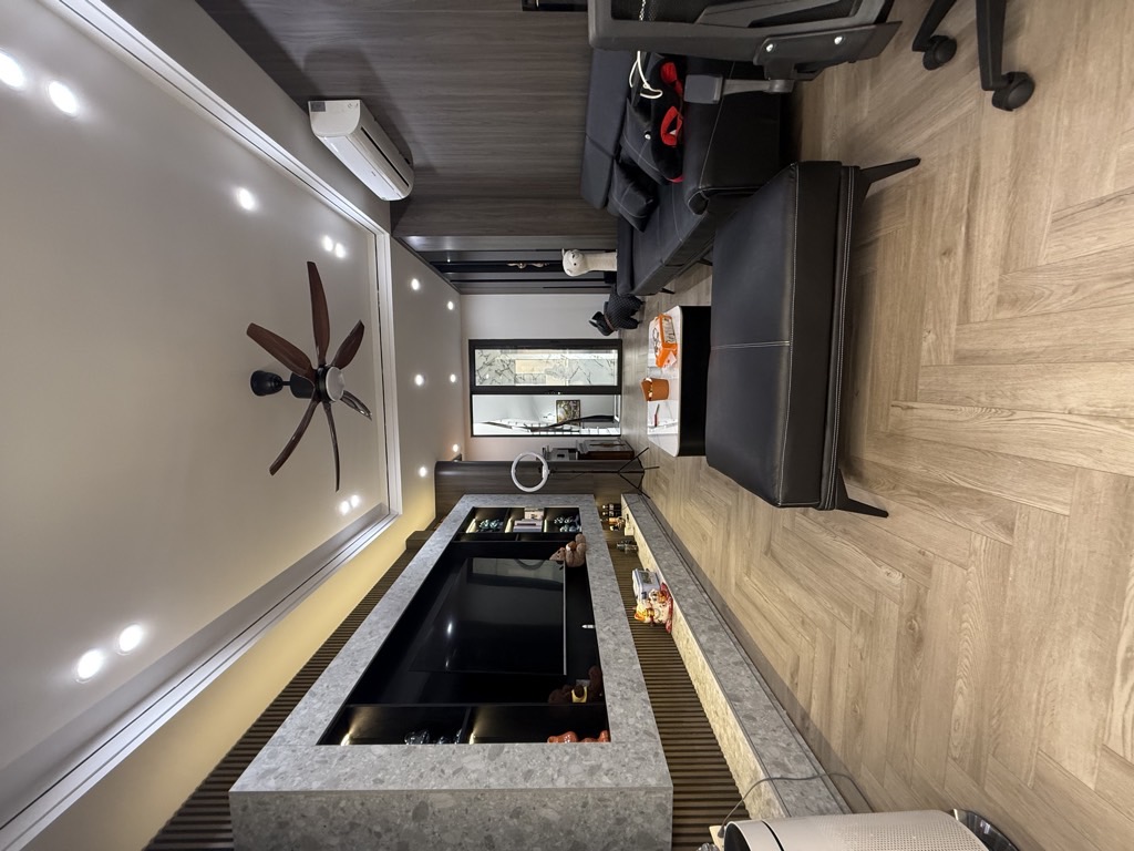 Bán nhà Tân Mai - diện tích 40m2 5 tầng - Ô TÔ ĐỖ CÁCH NHÀ 5M - giá 11,5 tỷ