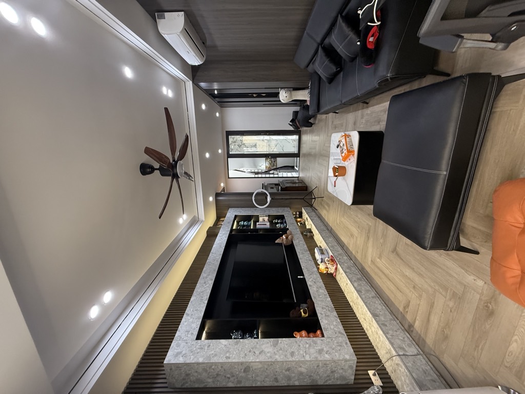 Bán nhà Tân Mai - diện tích 40m2 5 tầng - Ô TÔ ĐỖ CÁCH NHÀ 5M - giá 11,5 tỷ