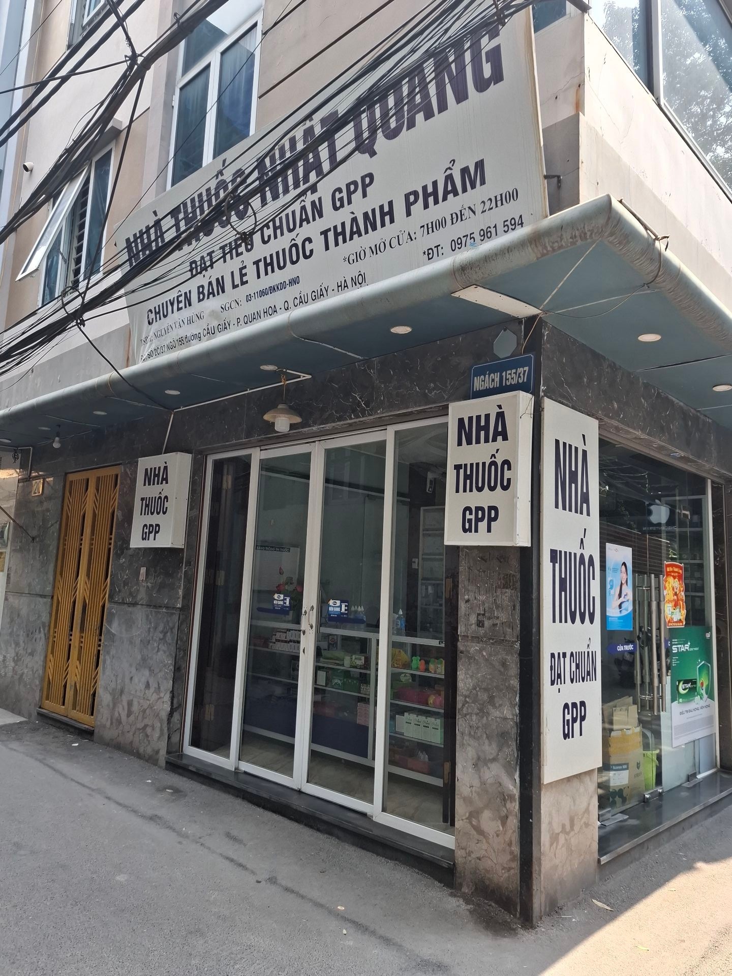 Bán nhà Cầu Giấy - diện tích 105m2 4 tầng - Ô tô tránh - giá 25 tỷ