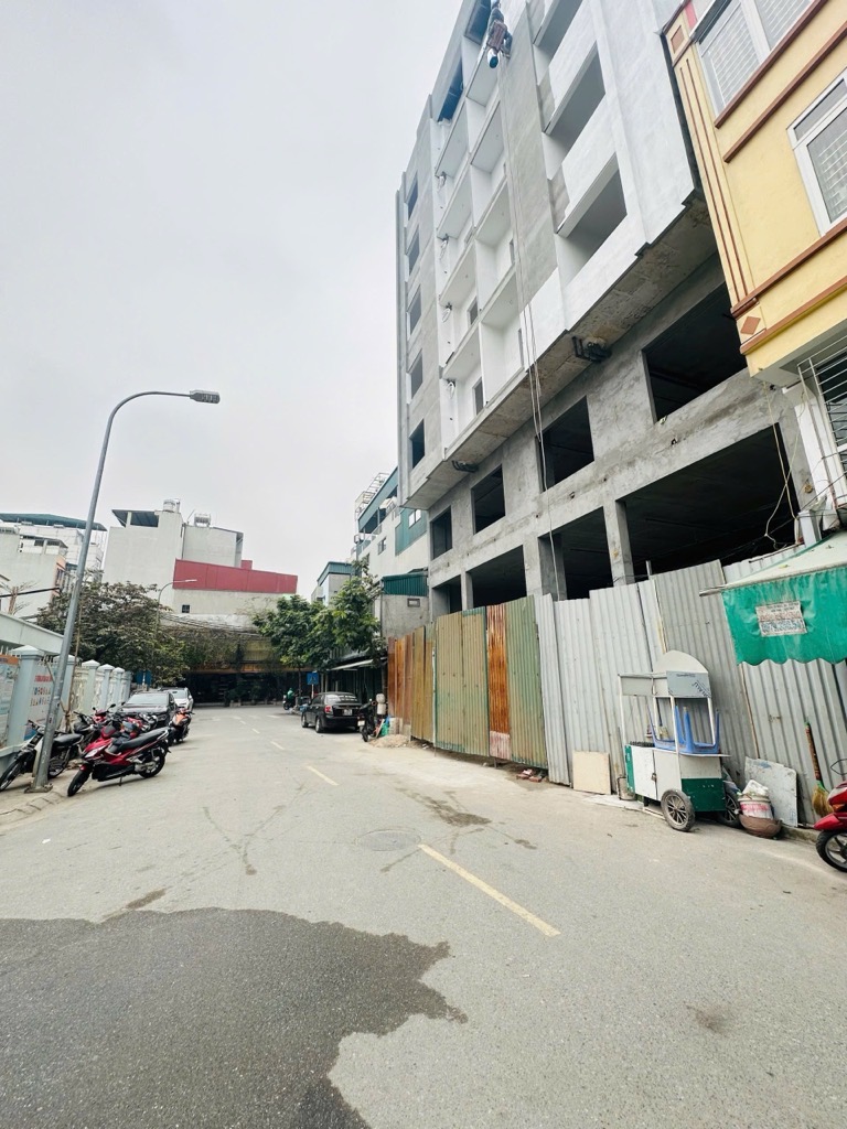 Bán nhà Triều Khúc - diện tích 126.2m2 8 tầng - TOÀ NHÀ 2 SÀN KINH DOANH - giá 69 tỷ