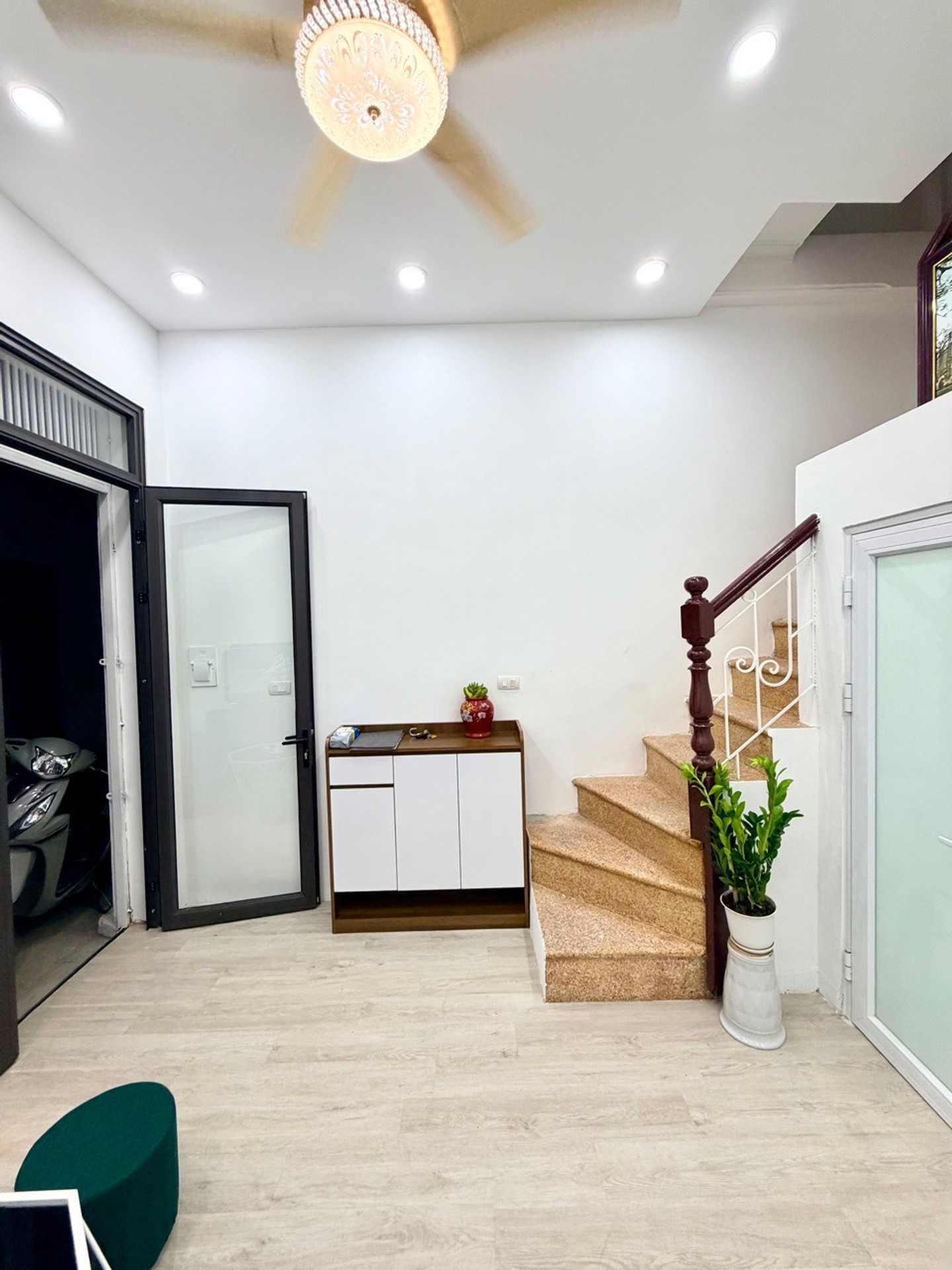 Bán nhà Hồng Mai - diện tích 19m2 4 tầng - gần ô tô - giá 3,7 tỷ