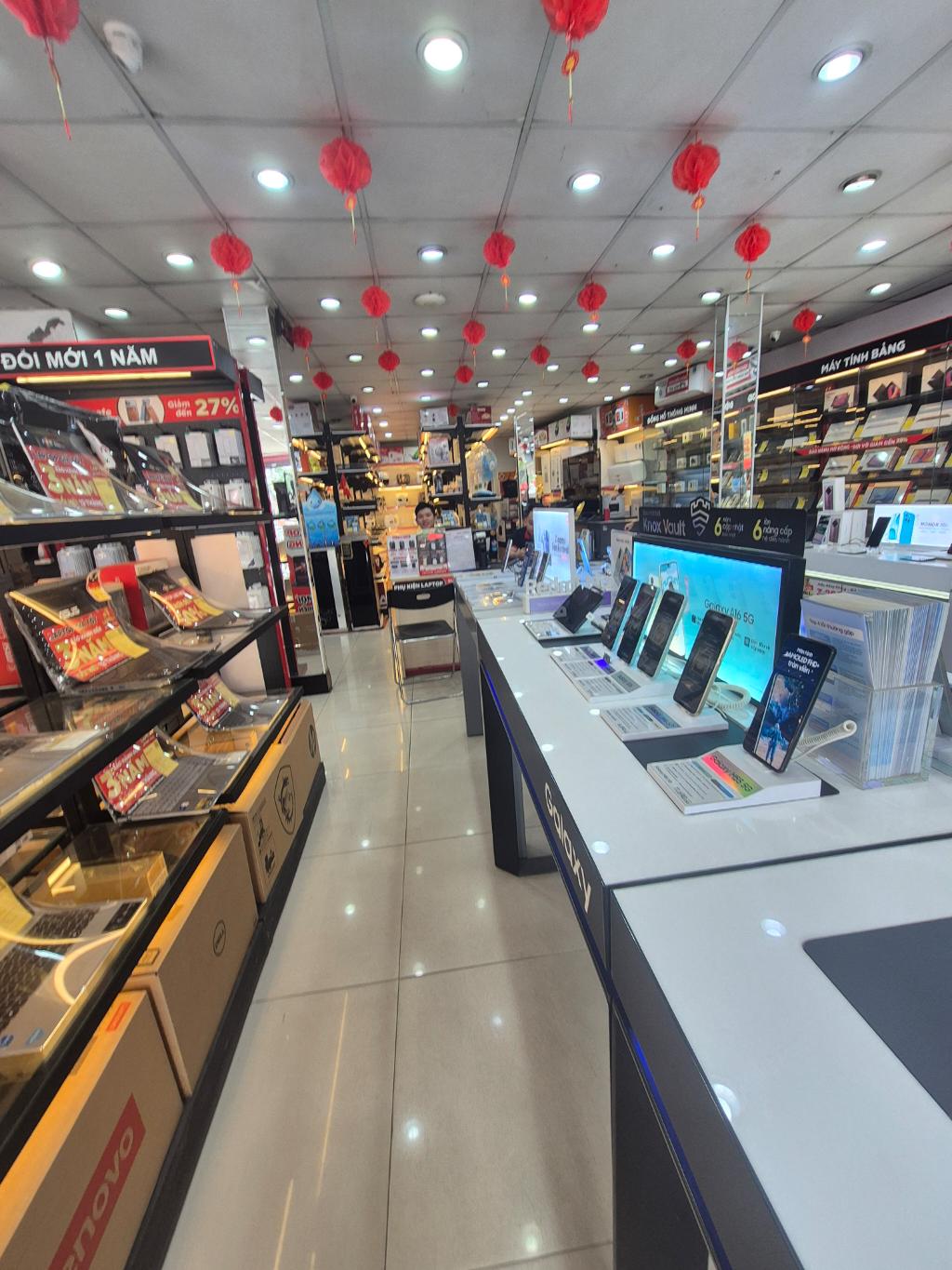 Bán nhà Lê Duẩn - diện tích 158m2 3 tầng - Mặt tiền 10m - giá Nhỉnh 63 tỷ