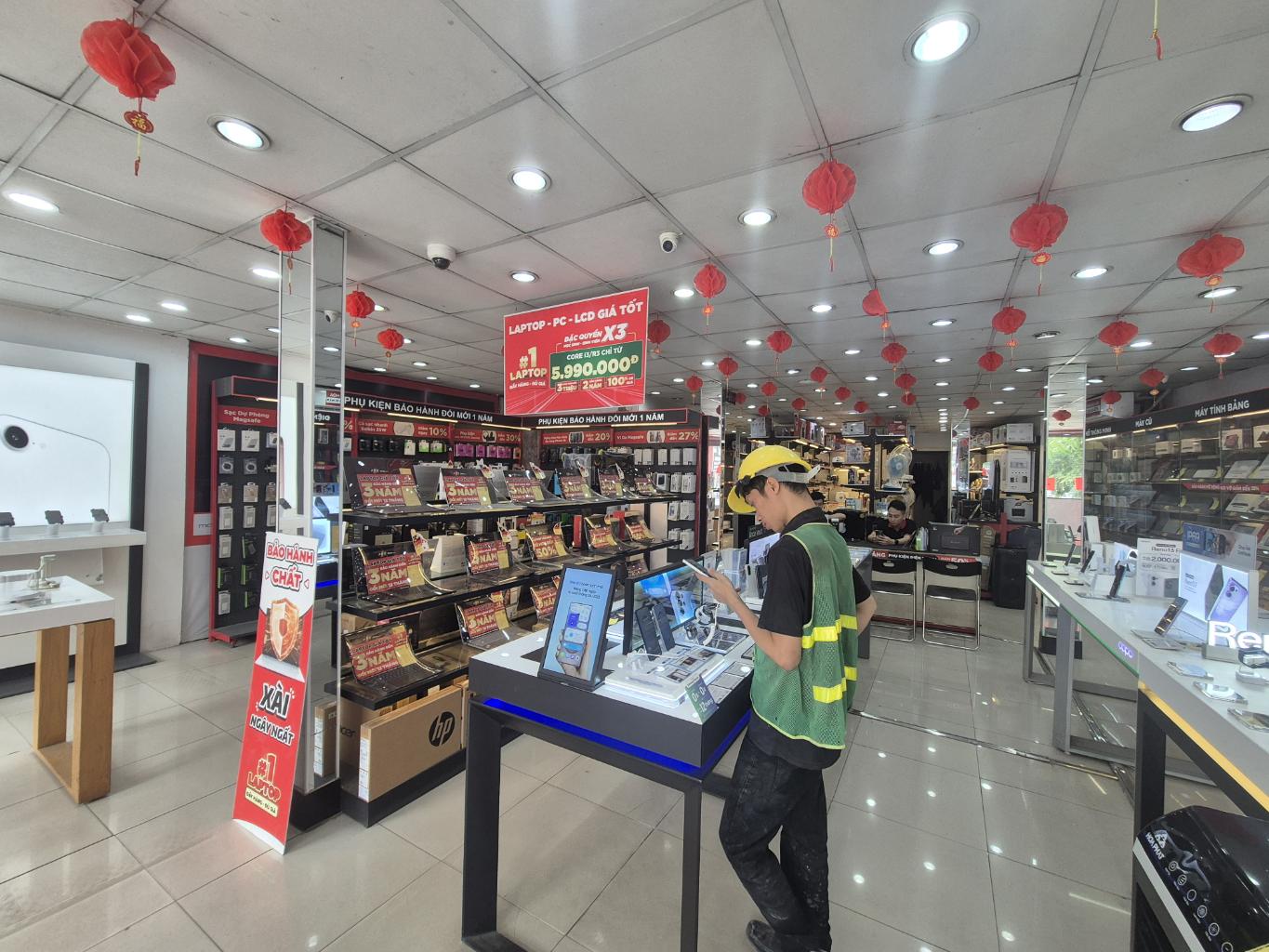 Bán nhà Lê Duẩn - diện tích 158m2 3 tầng - Mặt tiền 10m - giá Nhỉnh 63 tỷ