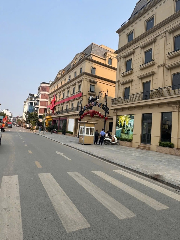 Bán nhà Nguyễn Xiển - diện tích 118m2 6 tầng - Lô góc 3 mặt thoáng - giá 52 tỷ