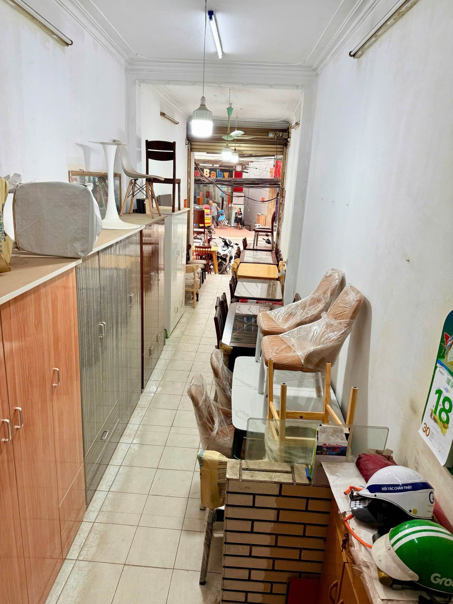 Bán nhà La Thành - diện tích 170m2 4 tầng - 2 mặt tiền - giá 150 tỷ