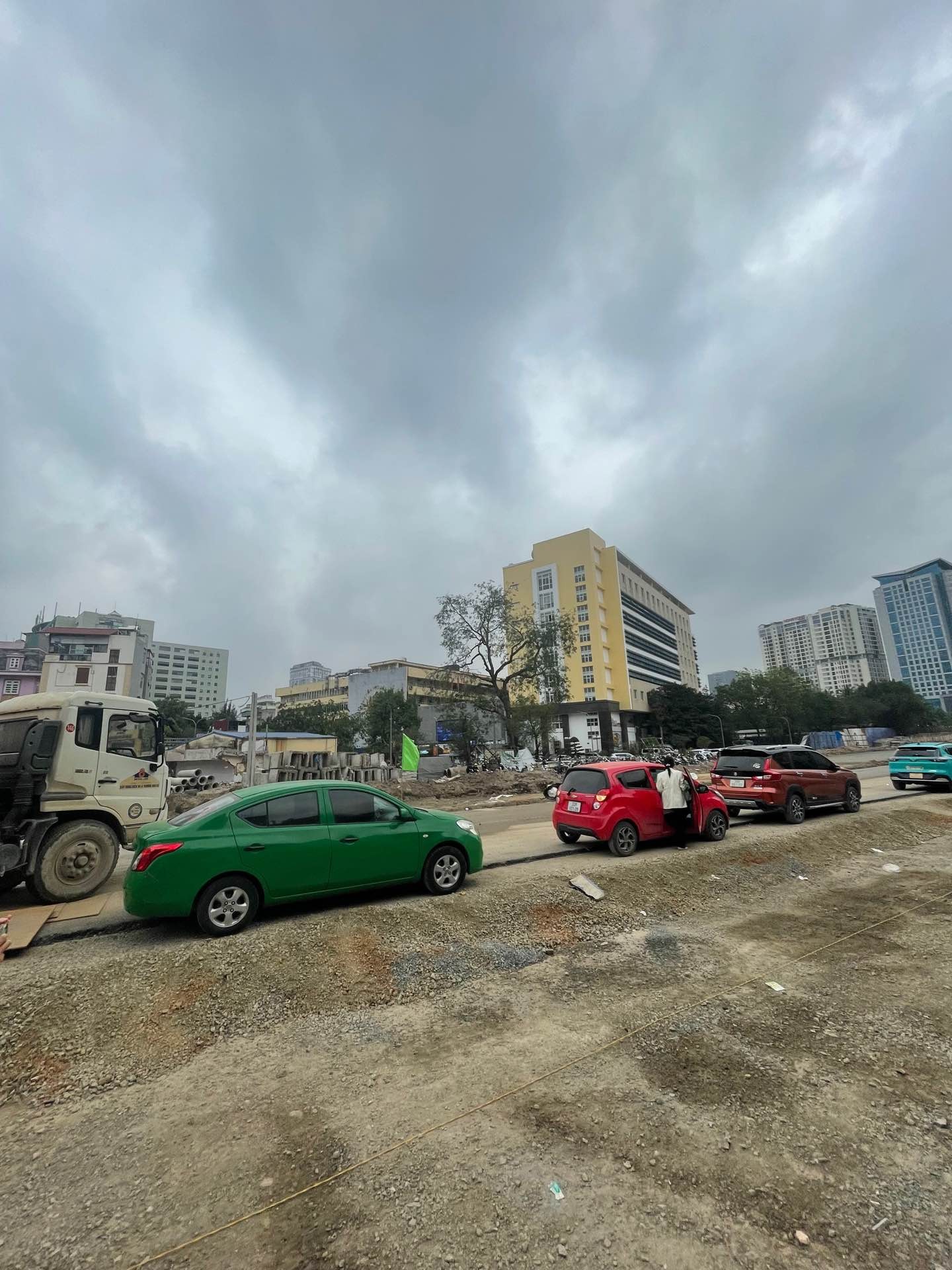 Bán nhà La Thành - diện tích 170m2 4 tầng - 2 mặt tiền - giá 150 tỷ