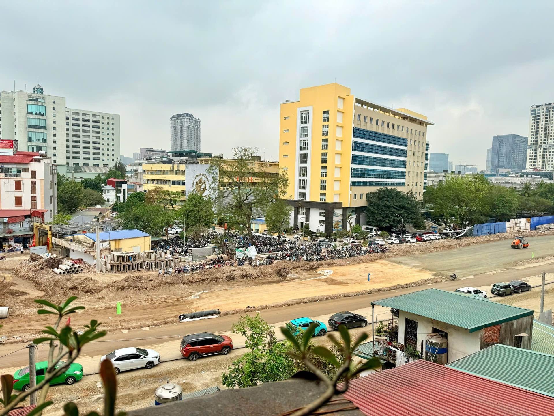 Bán nhà La Thành - diện tích 170m2 4 tầng - 2 mặt tiền - giá 150 tỷ