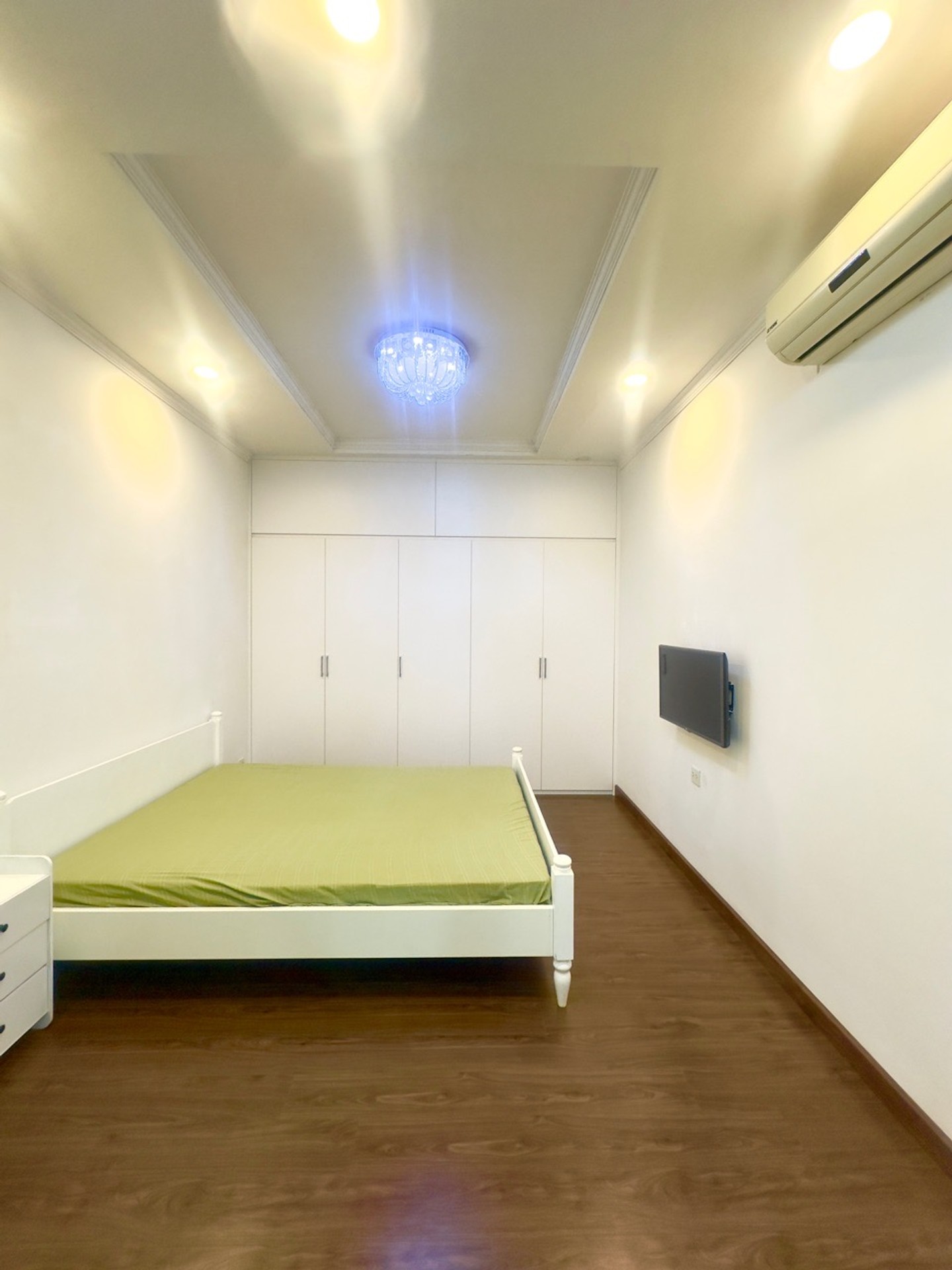 Bán nhà Minh Khai - diện tích 95m2 1 tầng - Chung cư cao cấp Times City - giá 10,7 tỷ