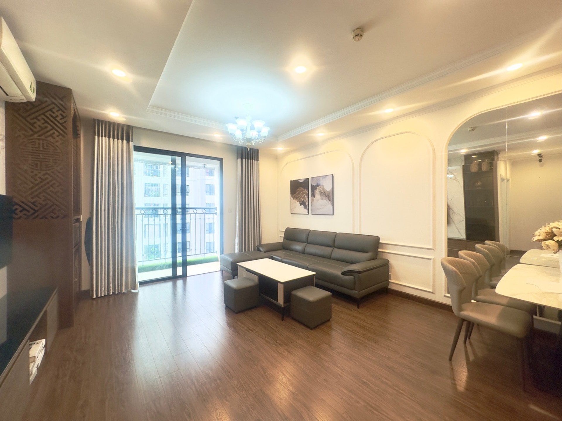 Bán nhà Minh Khai - diện tích 95m2 1 tầng - Chung cư cao cấp Times City - giá 10,7 tỷ
