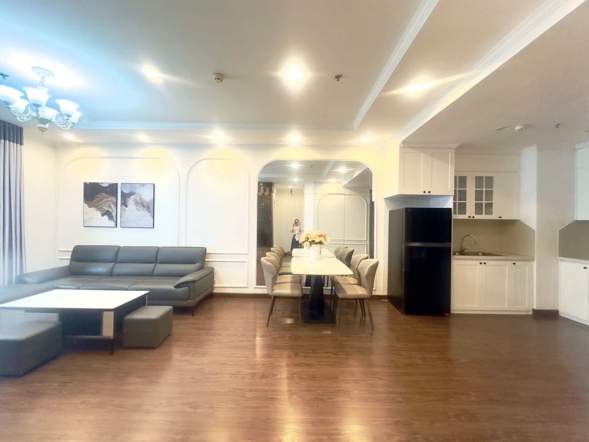 Bán nhà Minh Khai - diện tích 95m2 1 tầng - Chung cư cao cấp Times City - giá 10,7 tỷ