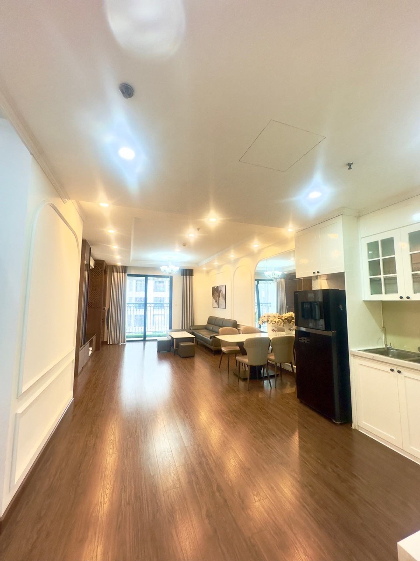 Bán nhà Minh Khai - diện tích 95m2 1 tầng - Chung cư cao cấp Times City - giá 10,7 tỷ