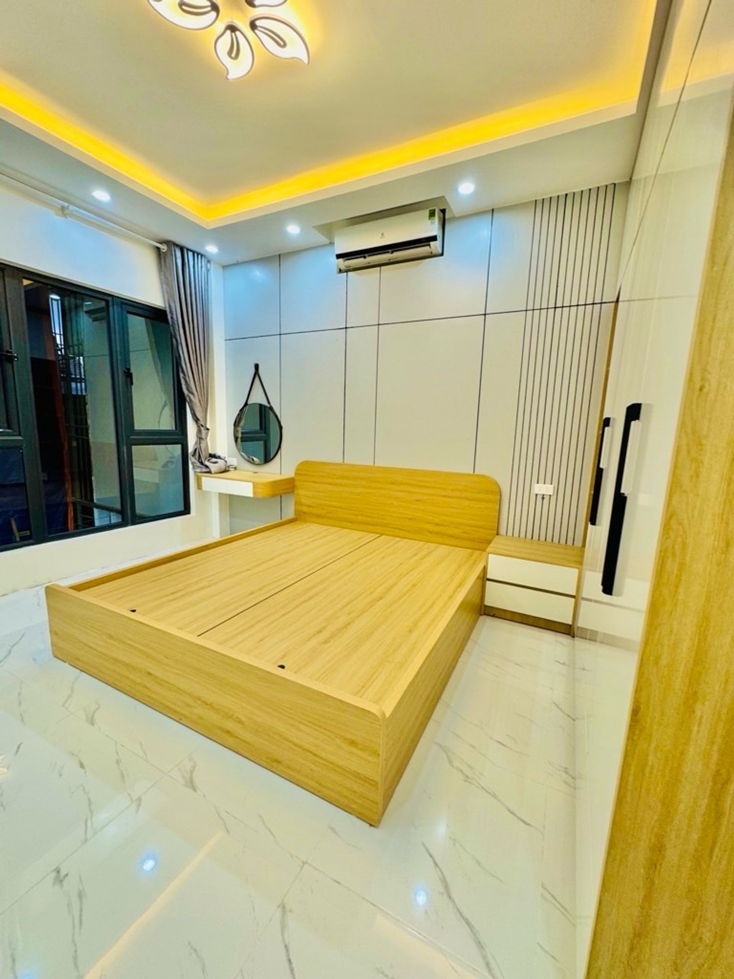 Bán nhà Tân Mai - diện tích 26m2 4 tầng - Nhà riêng nội thất đẹp - giá 3,8 tỷ