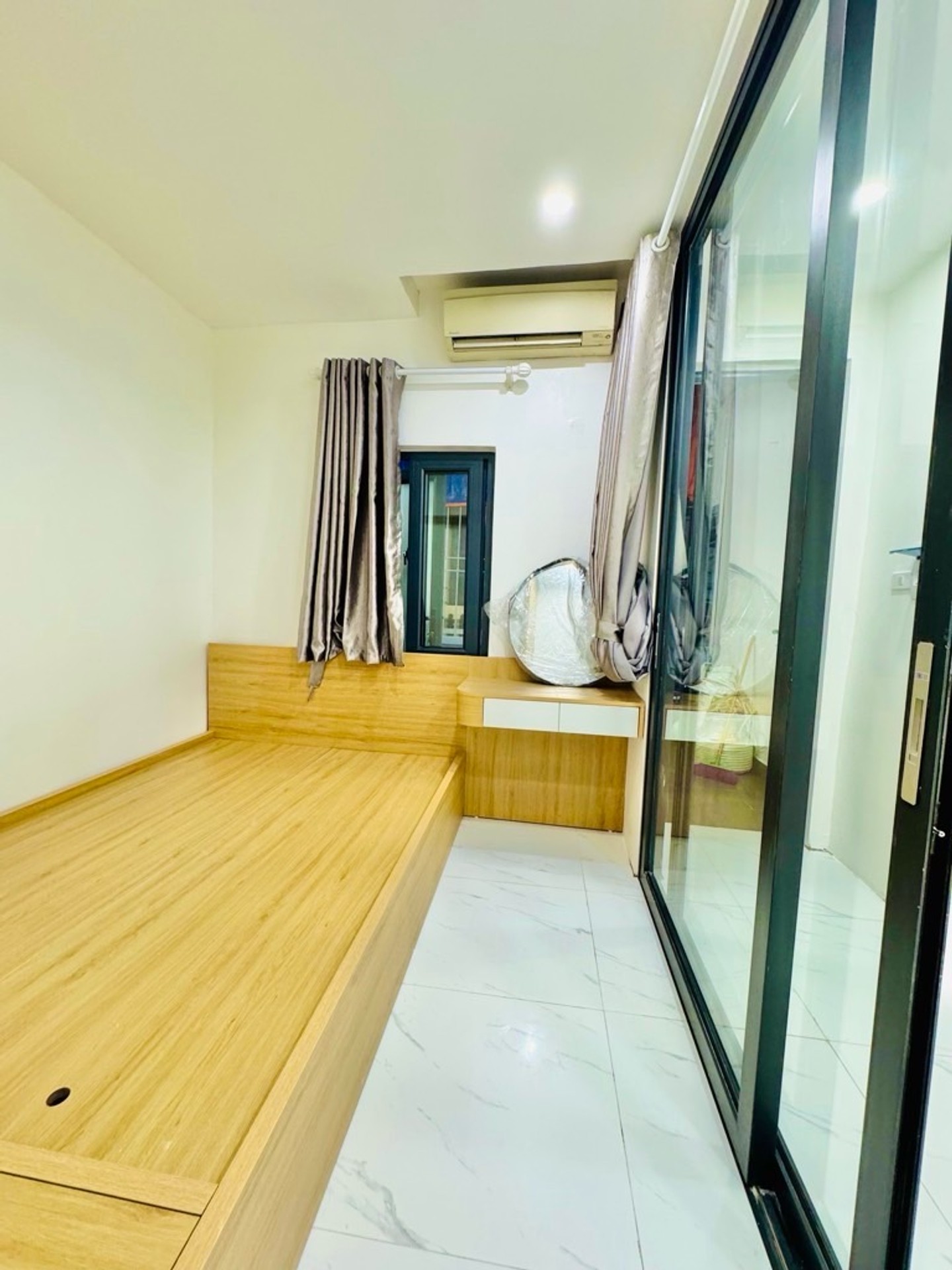 Bán nhà Tân Mai - diện tích 26m2 4 tầng - Nhà riêng nội thất đẹp - giá 3,8 tỷ