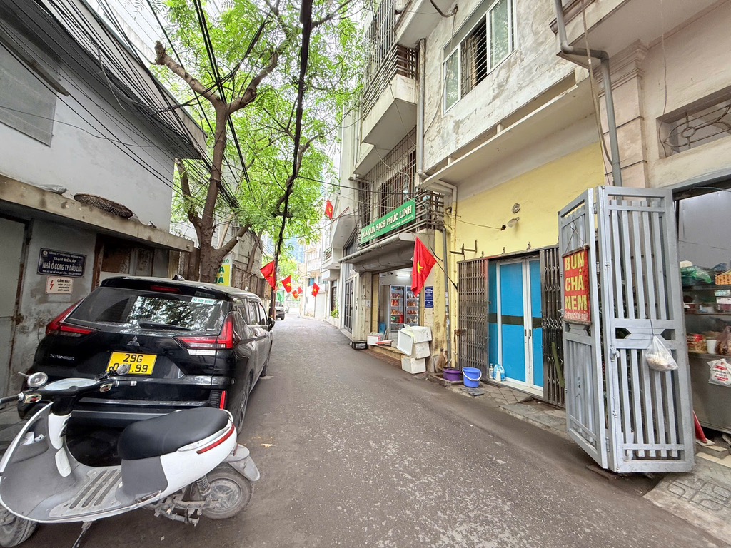 Bán nhà Giải Phóng - diện tích 54m2 7 tầng - Ô TÔ TRÁNH - giá 25 tỷ