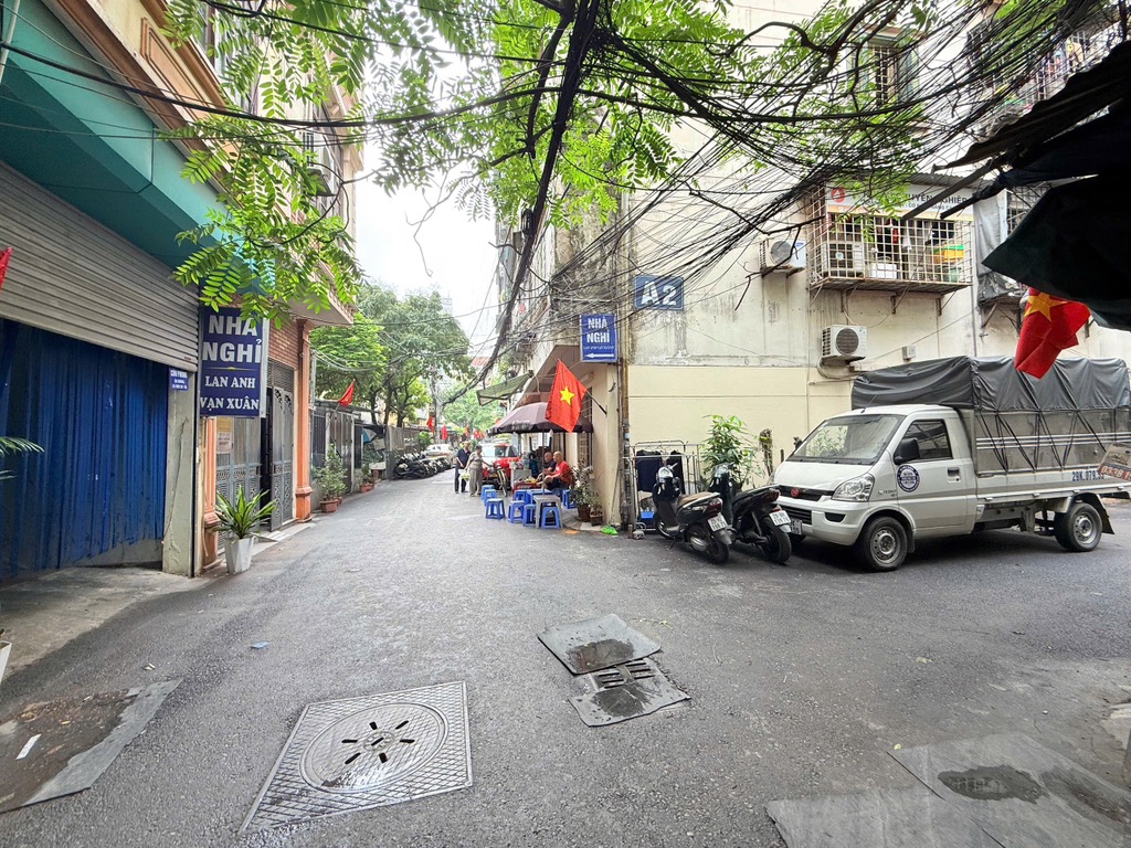 Bán nhà Giải Phóng - diện tích 54m2 7 tầng - Ô TÔ TRÁNH - giá 25 tỷ