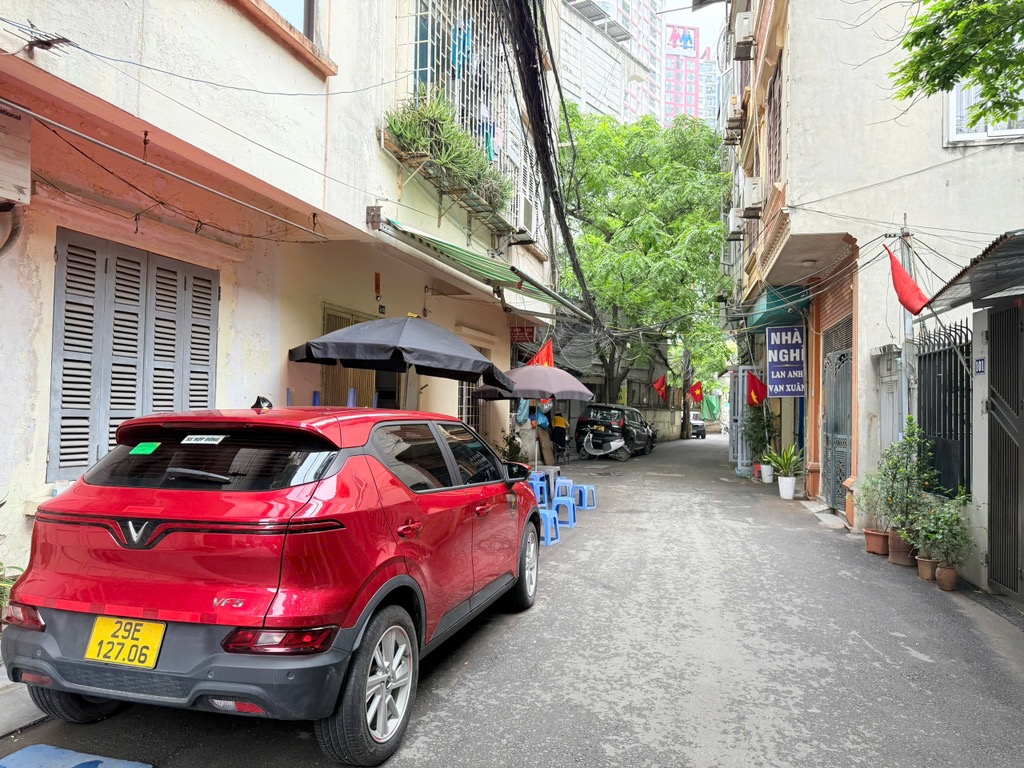 Bán nhà Giải Phóng - diện tích 54m2 7 tầng - Ô TÔ TRÁNH - giá 25 tỷ