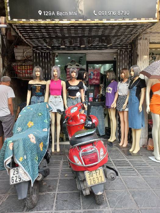 Bán nhà Bạch Mai - diện tích 12m2 1 tầng - MẶT PHỐ TO - VỈA HÈ RỘNG - giá 8,5 tỷ