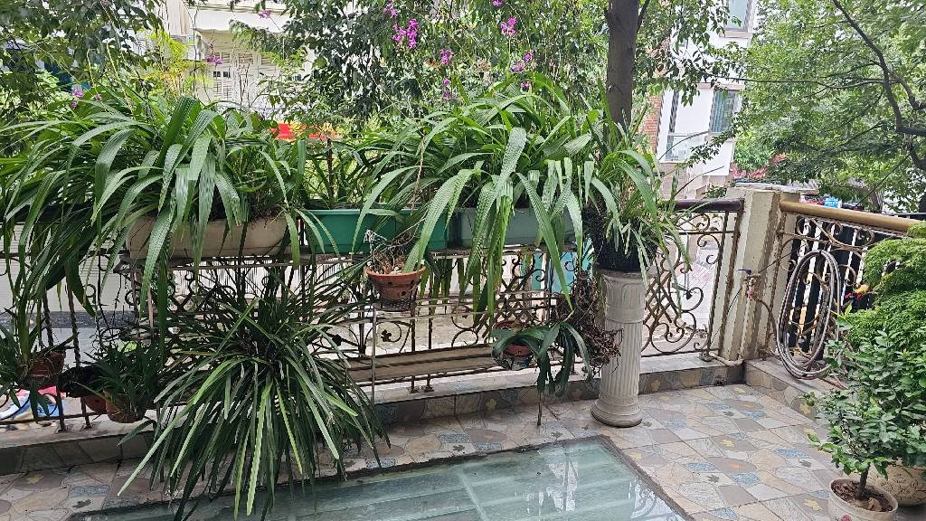 Bán nhà Tổng cục 5 - diện tích 100m2 5 tầng - Gara ô tô rộng - giá 31,5 tỷ