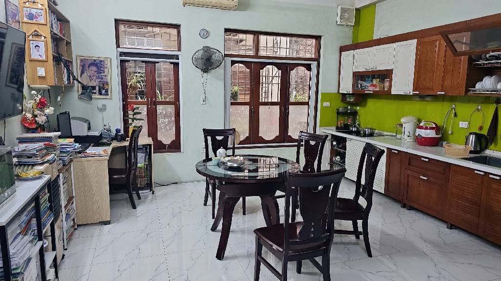 Bán nhà Tổng cục 5 - diện tích 100m2 5 tầng - Gara ô tô rộng - giá 31,5 tỷ