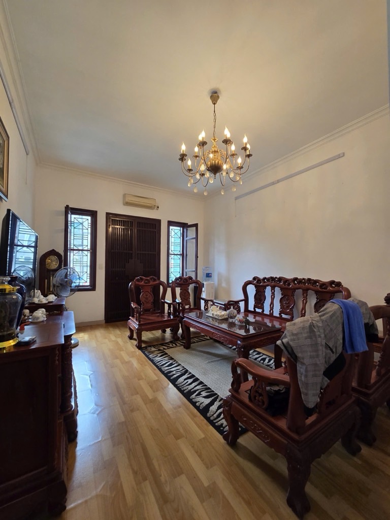 Bán nhà Lạc Trung - diện tích 125m2 4 tầng - ô tô tránh - giá 39,5 tỷ