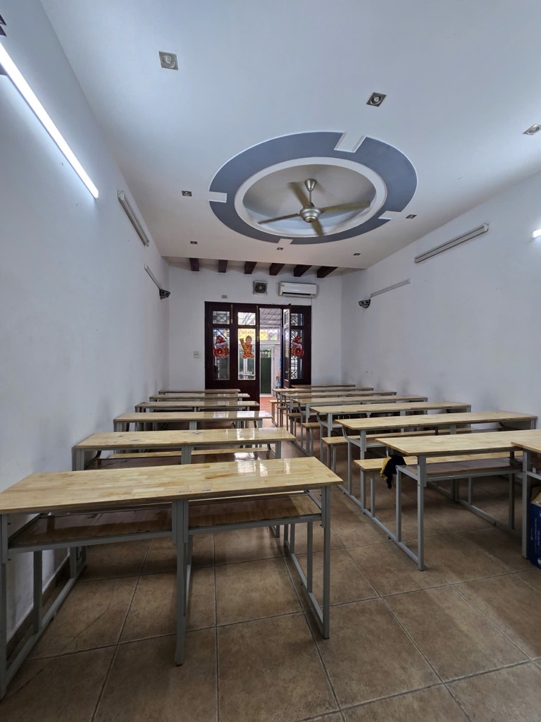 Bán nhà Lạc Trung - diện tích 125m2 4 tầng - ô tô tránh - giá 39,5 tỷ