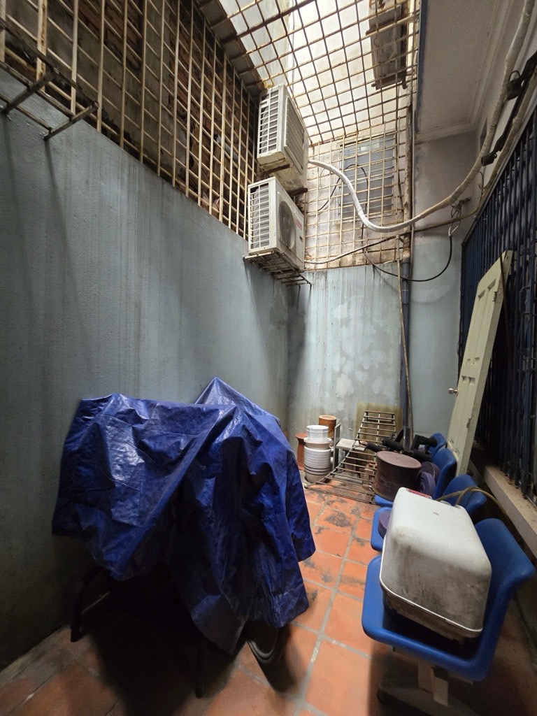 Bán nhà Lạc Trung - diện tích 125m2 4 tầng - ô tô tránh - giá 39,5 tỷ