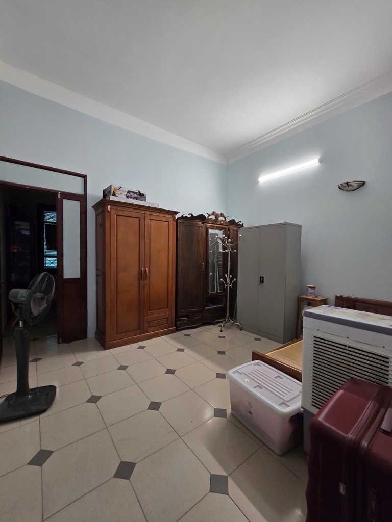 Bán nhà Lạc Trung - diện tích 125m2 4 tầng - ô tô tránh - giá 39,5 tỷ