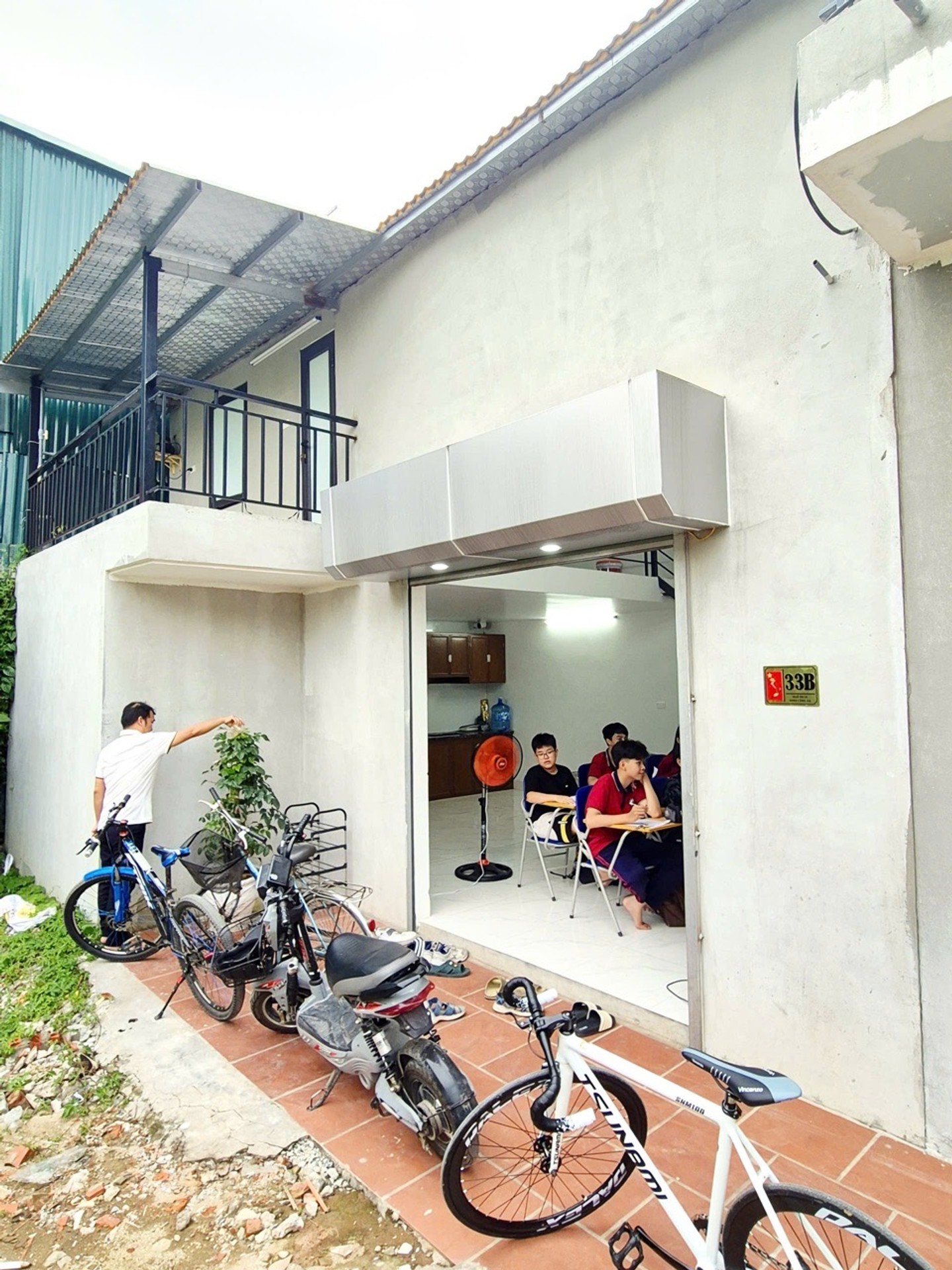 Bán nhà Định Công Hạ - diện tích 40m2 1 tầng - Ô đậu cổng - giá 2 tỷ
