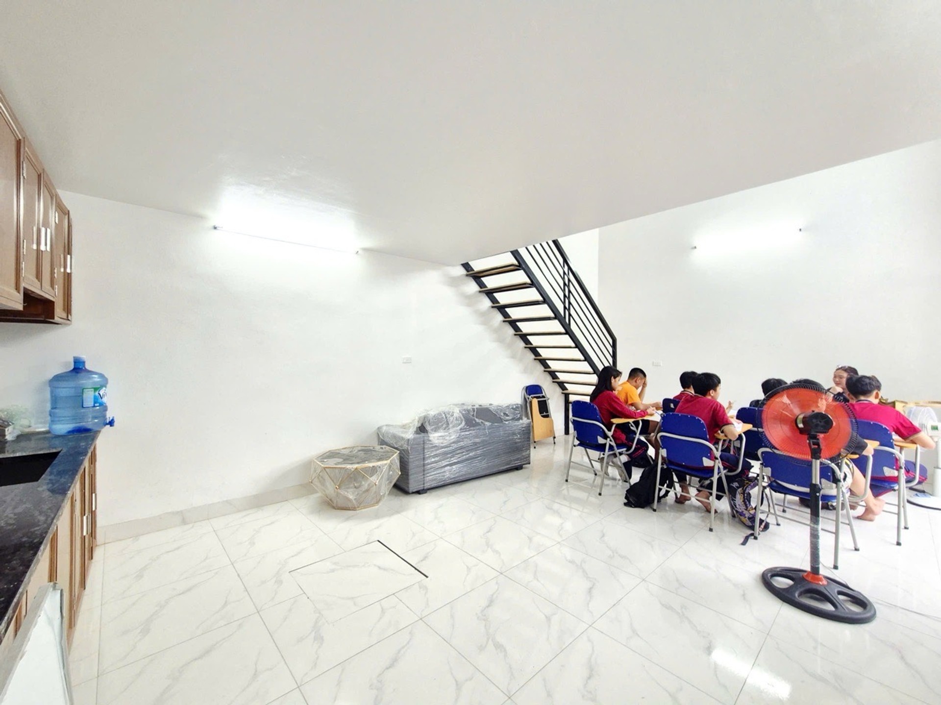 Bán nhà Định Công Hạ - diện tích 40m2 1 tầng - Ô đậu cổng - giá 2 tỷ
