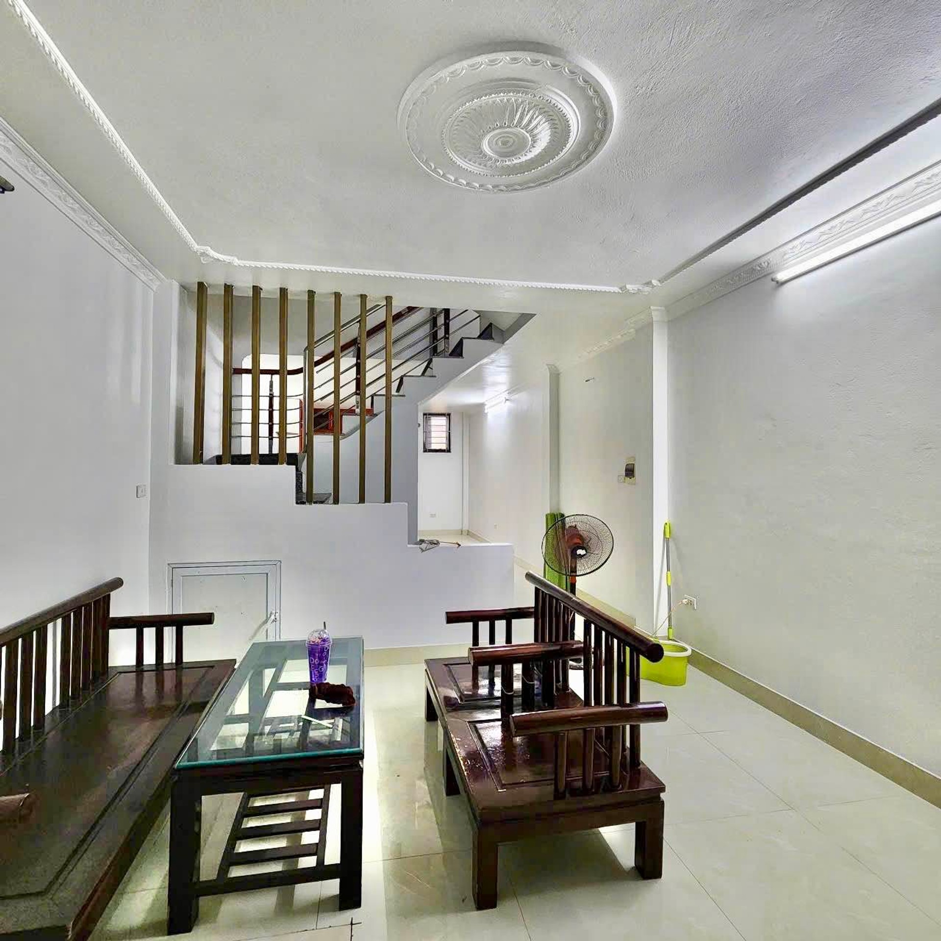 Bán nhà Định Công Hạ - diện tích 42m2 3 tầng - Nhà Dân xây kiên cố - giá 2,9 tỷ