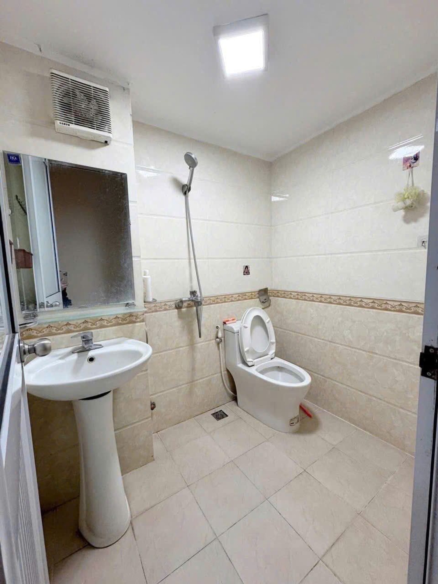 Bán nhà Trương Định - diện tích 44m2 5 tầng - Nhà đẹp hiếm có - giá 10,7 tỷ