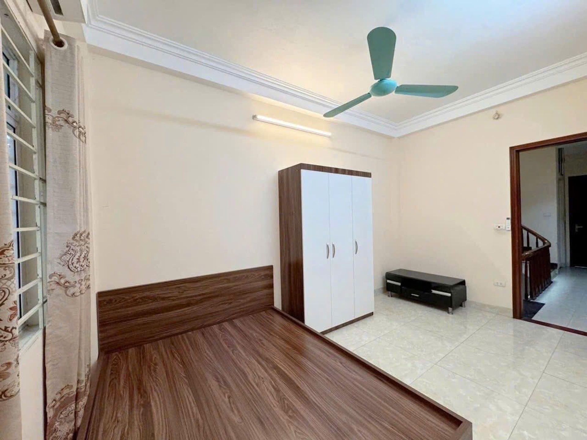 Bán nhà Trương Định - diện tích 44m2 5 tầng - Nhà đẹp hiếm có - giá 10,7 tỷ