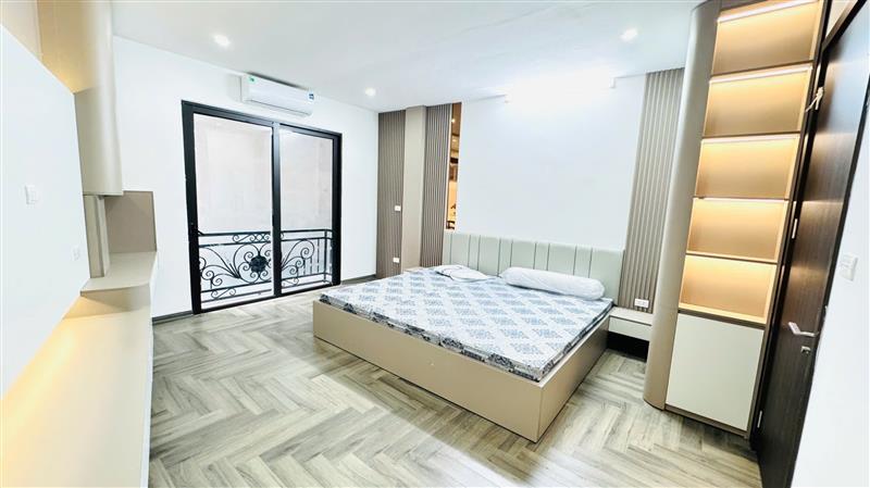Bán nhà Trần Khát Chân - diện tích 43m2 5 tầng - Hàng đẹp + Thang Máy Gần Phố - giá 13,3 tỷ