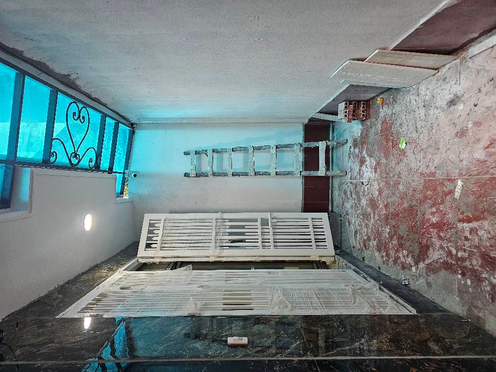 Bán nhà Trần Khát Chân - diện tích 43m2 5 tầng - Hàng đẹp + Thang Máy Gần Phố - giá 13,3 tỷ
