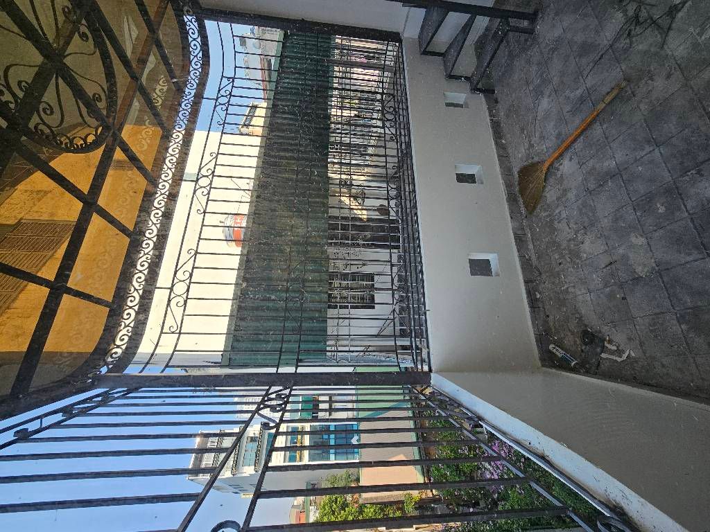 Bán nhà Trần Khát Chân - diện tích 43m2 5 tầng - Hàng đẹp + Thang Máy Gần Phố - giá 13,3 tỷ