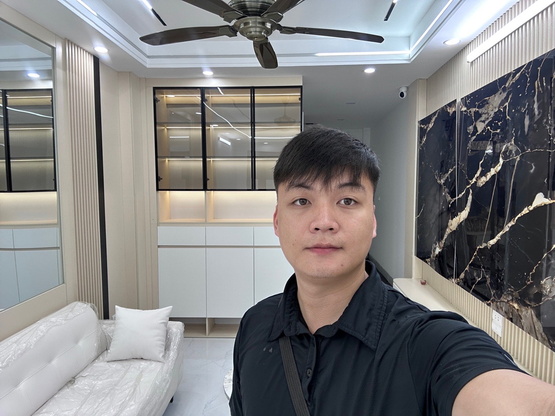 Bán nhà Giáp Bát - diện tích 42m2 6 tầng - Nhà mới thang máy - giá 12,45 tỷ