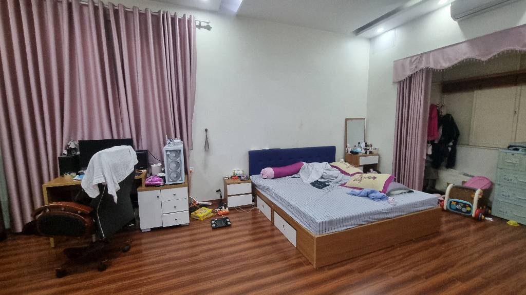 Bán nhà Kim Giang - diện tích 138.6m2 5 tầng - ngõ ô tô thông - giá 29,6 tỷ