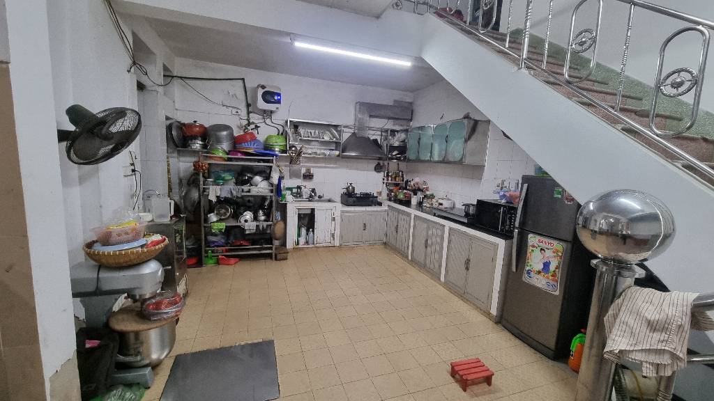 Bán nhà Kim Giang - diện tích 138.6m2 5 tầng - ngõ ô tô thông - giá 29,6 tỷ