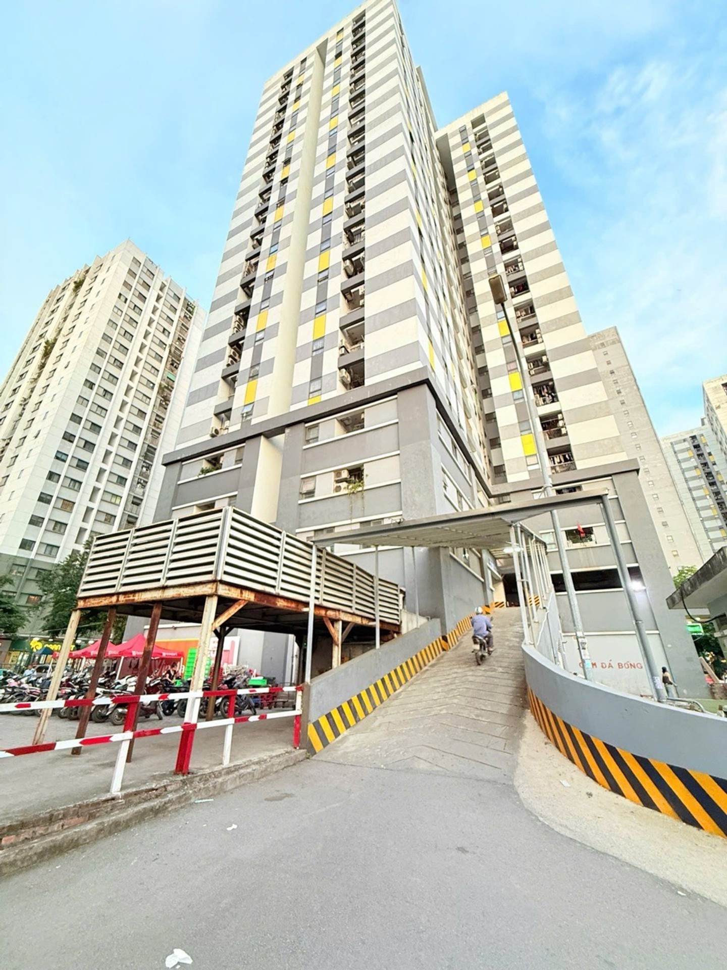 Bán nhà Bắc - Rice City Linh Đàm - diện tích 61m2 18 tầng - Căn hộ lô góc đẹp - giá 5,3 tỷ