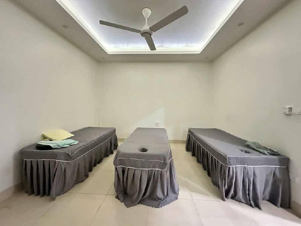 Bán nhà Nguyễn Trãi - diện tích 87m2 7 tầng - Lô góc 3 mặt thoáng - giá 30,5 tỷ