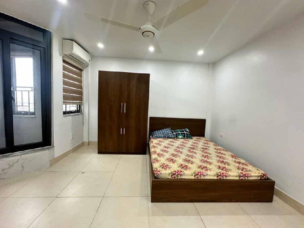 Bán nhà Nguyễn Trãi - diện tích 87m2 7 tầng - Lô góc 3 mặt thoáng - giá 30,5 tỷ